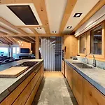 Vg Stunning View, Sauna & Jacuzzi By Jolidi *